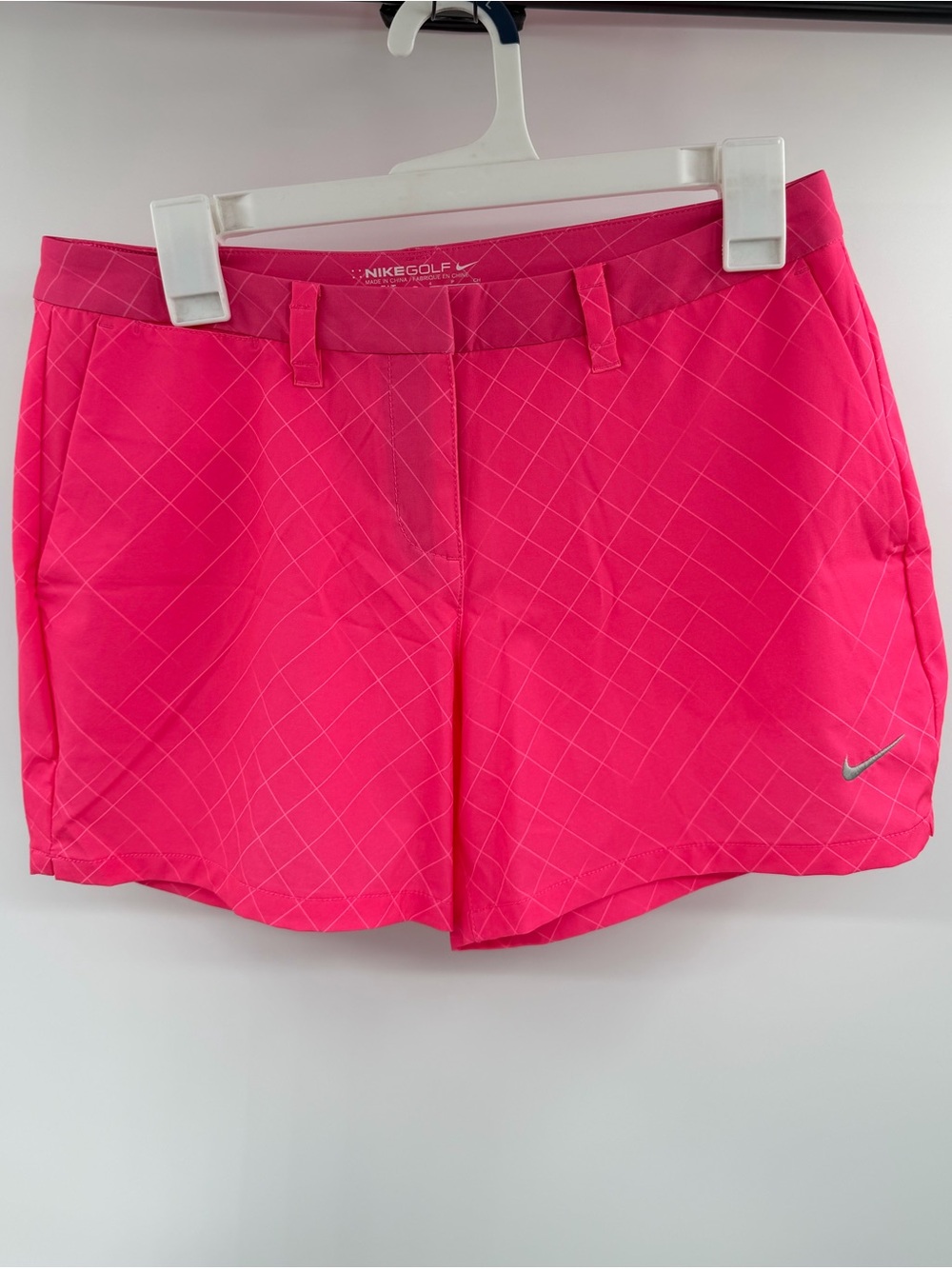 Nike Golf Women's Hot Pink Performance Golf Shorts Size 4 New with tags